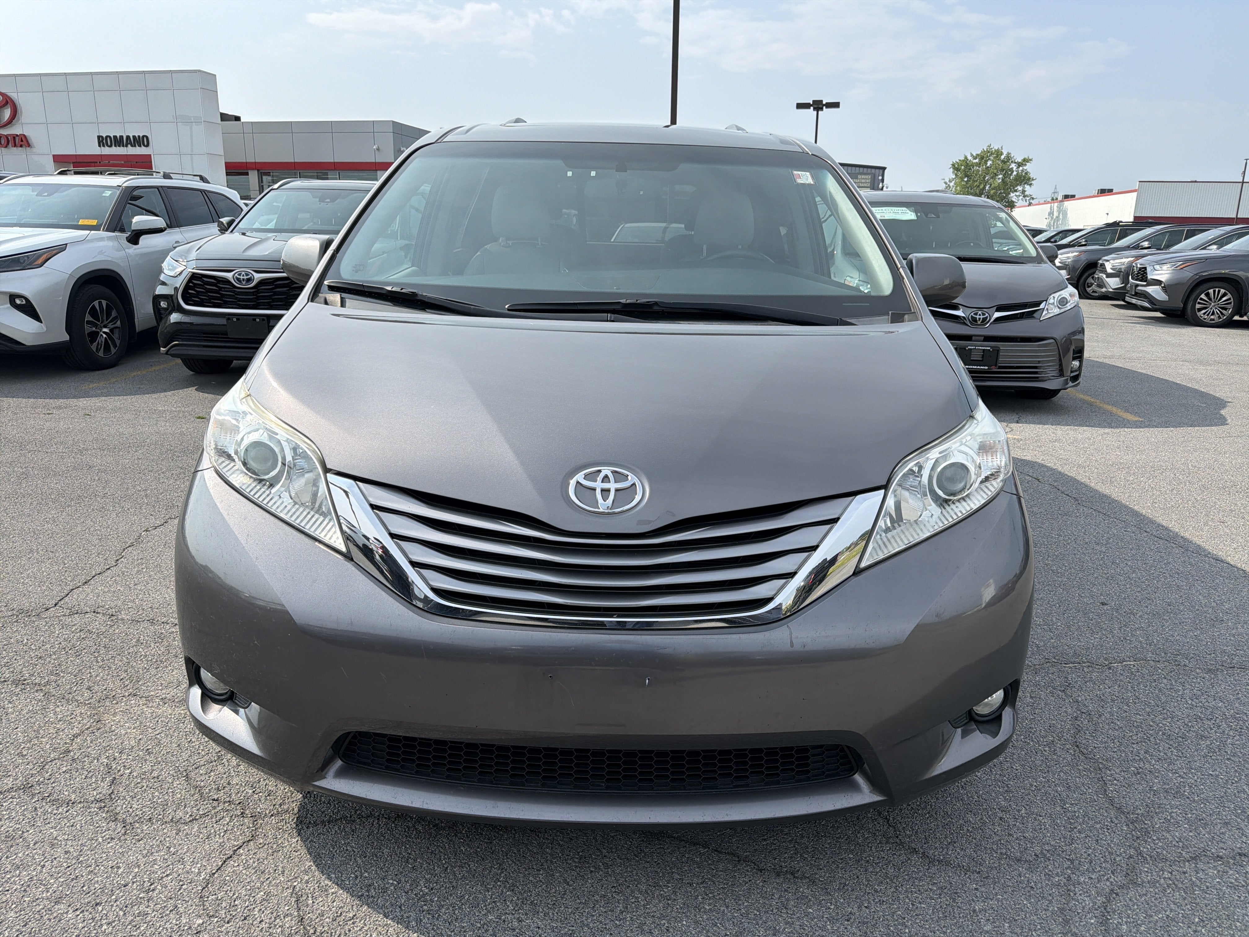 2017 Toyota Sienna XLE