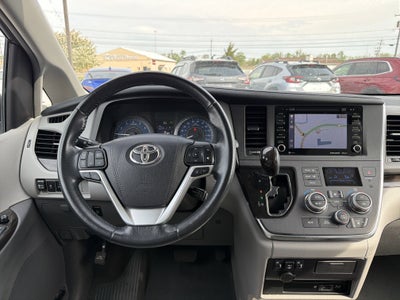 2019 Toyota Sienna XLE Premium