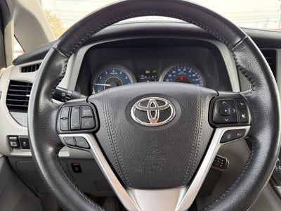 2019 Toyota Sienna XLE Premium