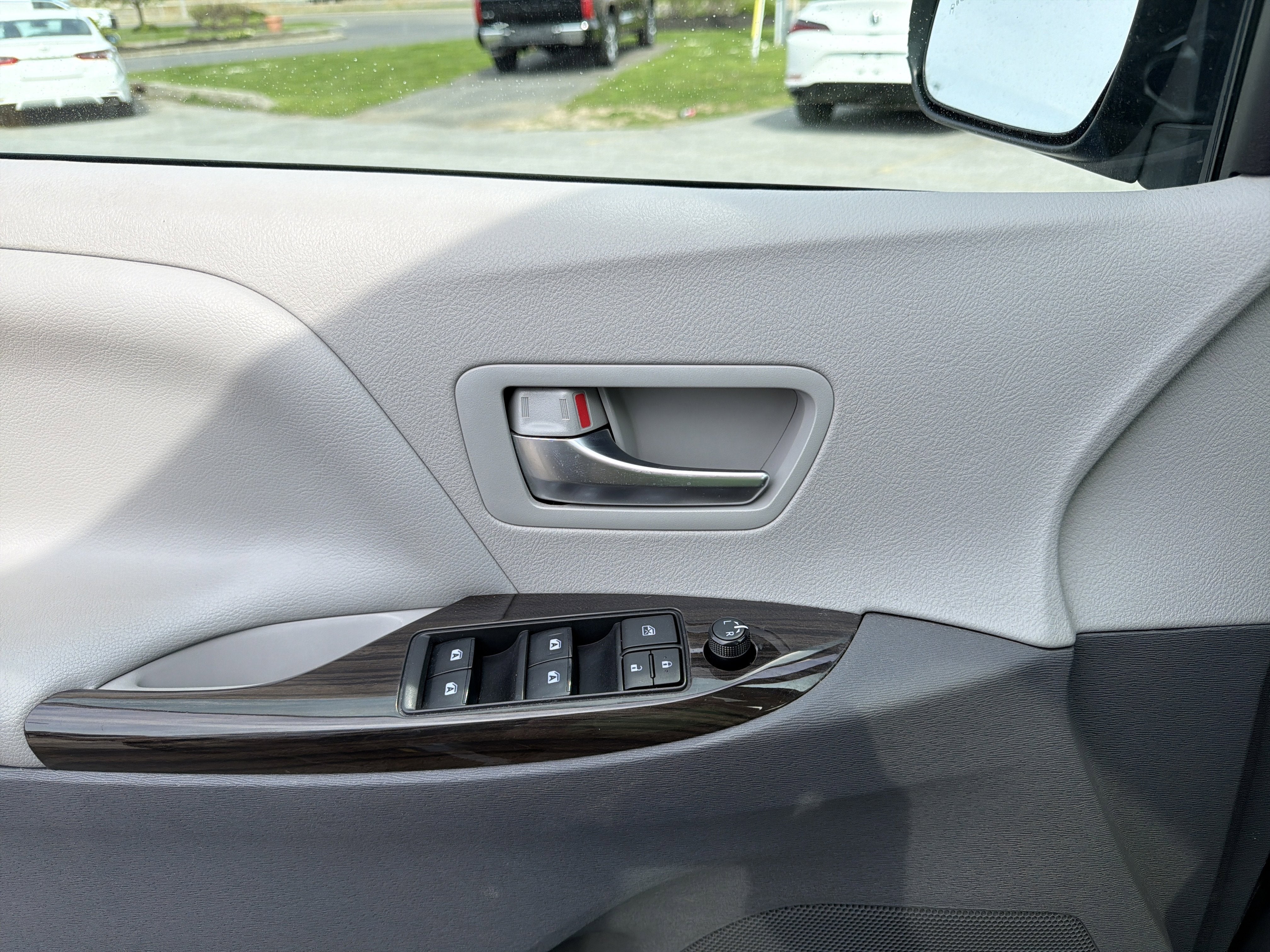 2019 Toyota Sienna XLE Premium