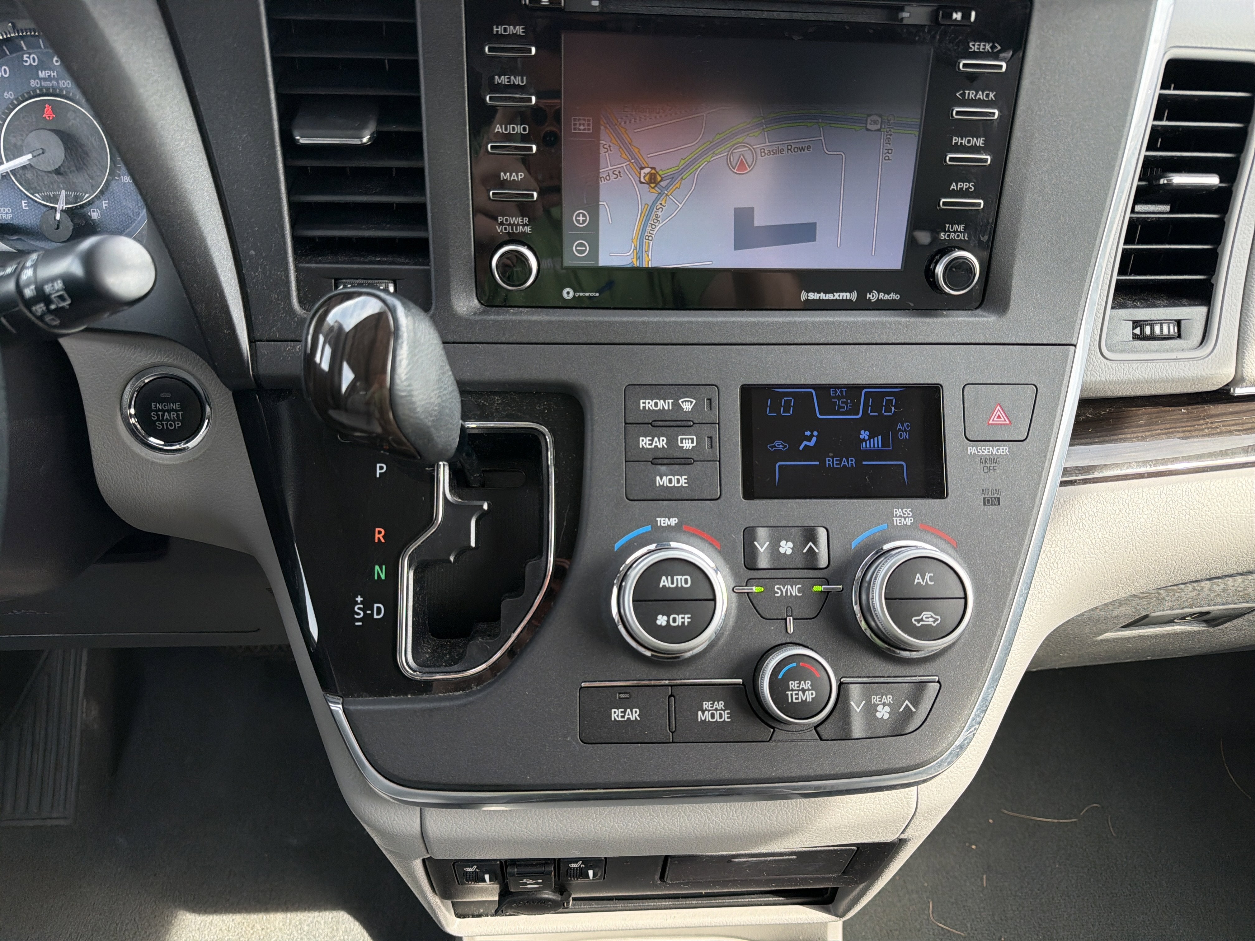 2019 Toyota Sienna XLE Premium