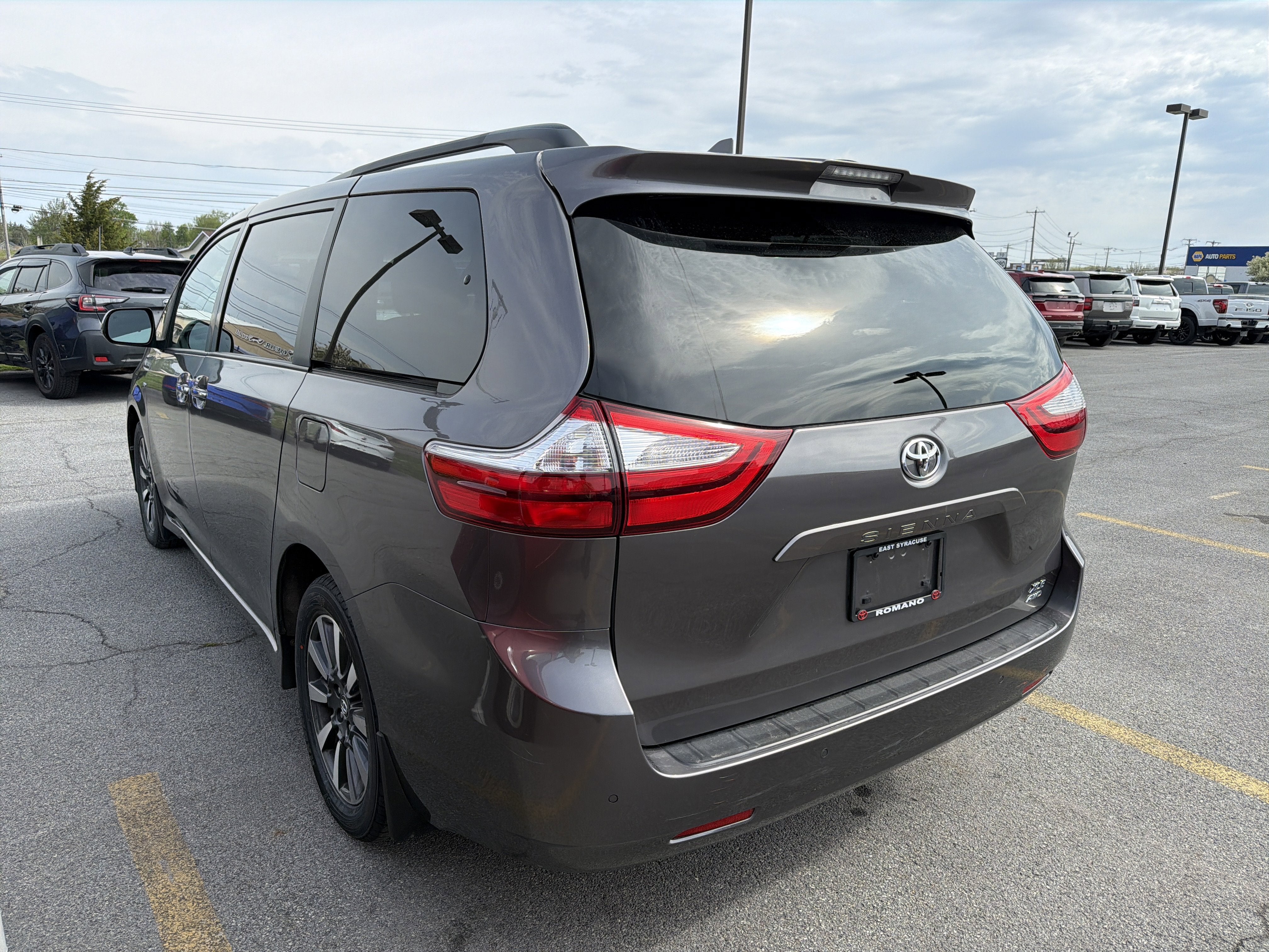 2019 Toyota Sienna XLE Premium