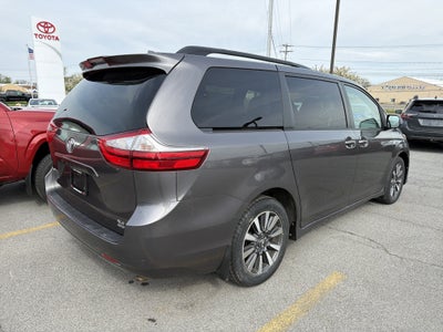2019 Toyota Sienna XLE Premium