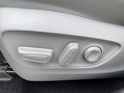 2022 Toyota Highlander Hybrid Platinum
