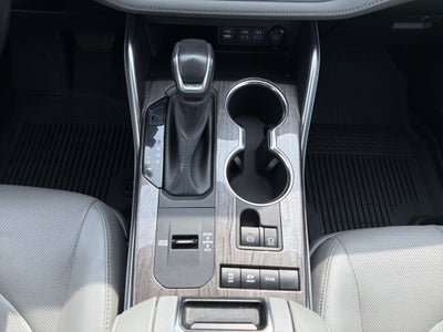2022 Toyota Highlander Hybrid Platinum