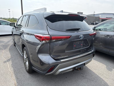 2022 Toyota Highlander Hybrid Platinum