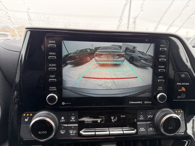 2022 Toyota Highlander Hybrid XLE