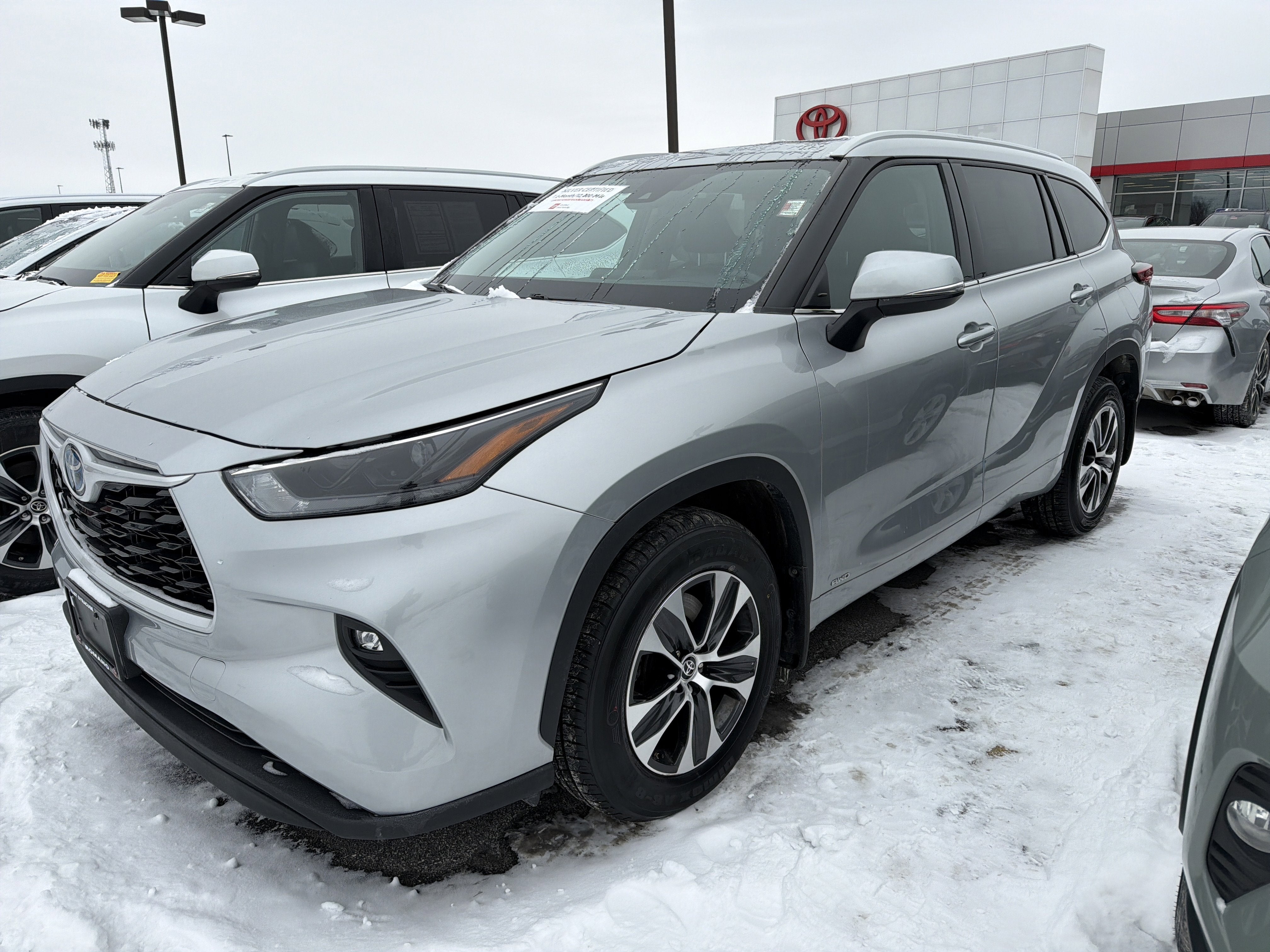 2022 Toyota Highlander Hybrid XLE