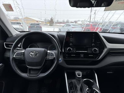 2022 Toyota Highlander Hybrid XLE