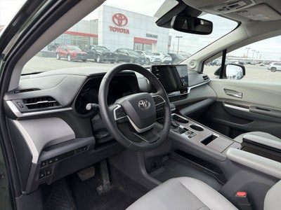 2022 Toyota Sienna XLE
