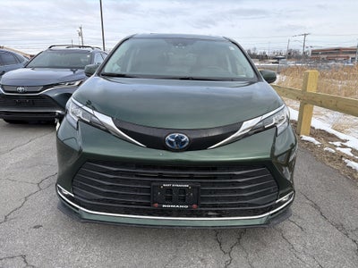 2022 Toyota Sienna XLE