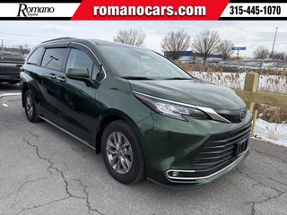 2022 Toyota Sienna XLE