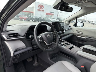 2022 Toyota Sienna XLE