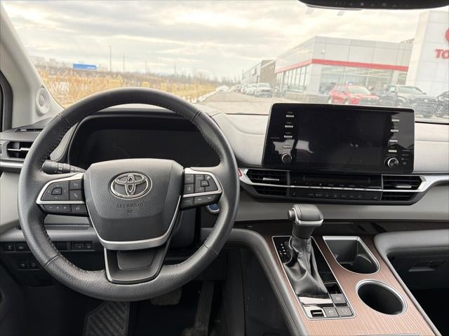 2022 Toyota Sienna XLE