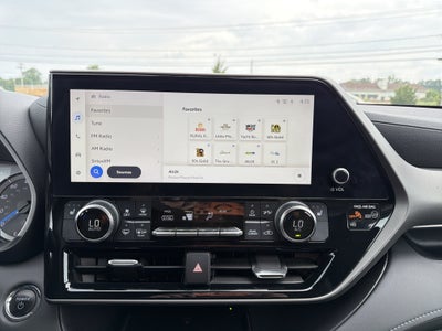 2023 Toyota Highlander Hybrid XLE
