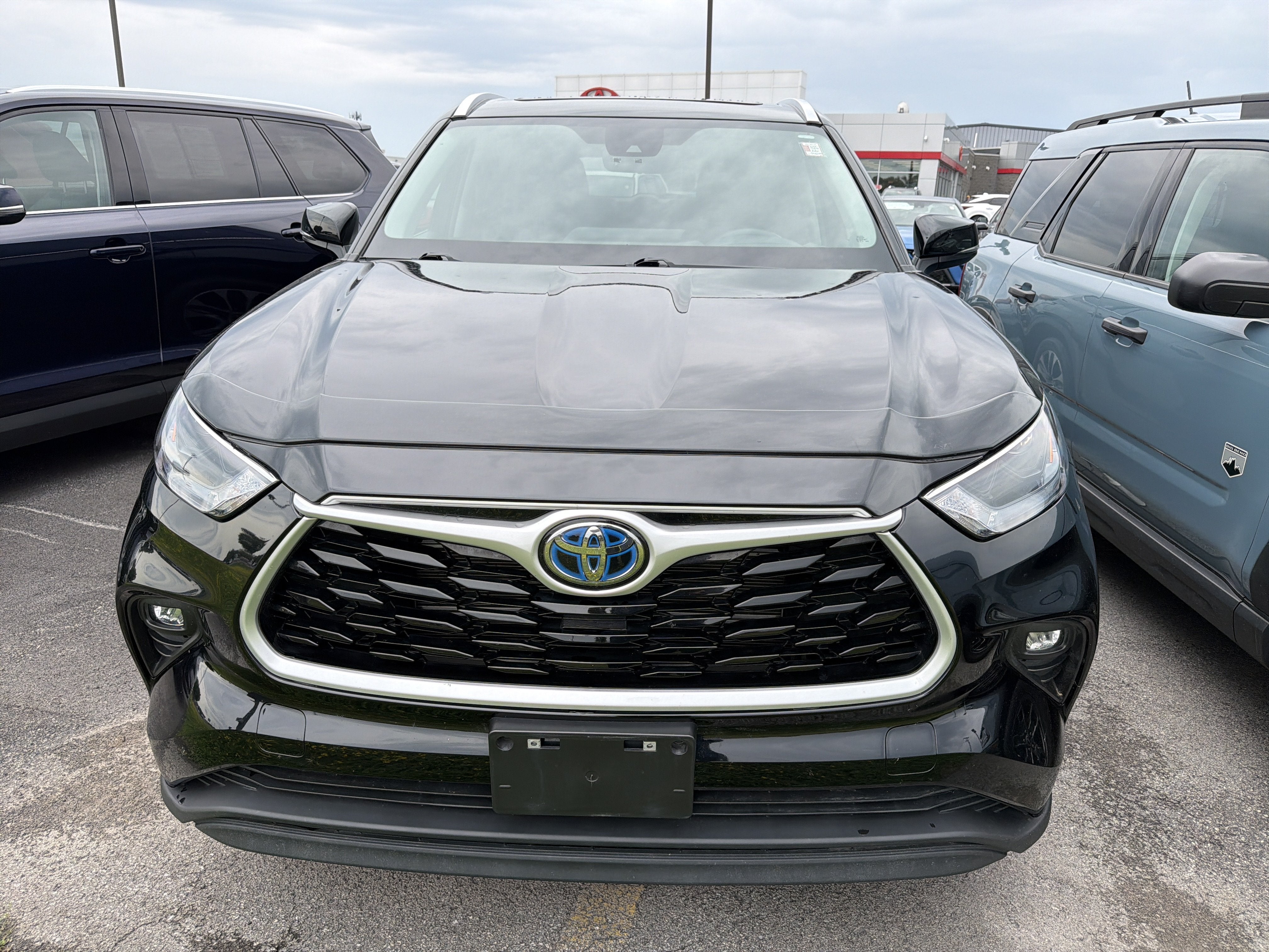 2023 Toyota Highlander Hybrid XLE