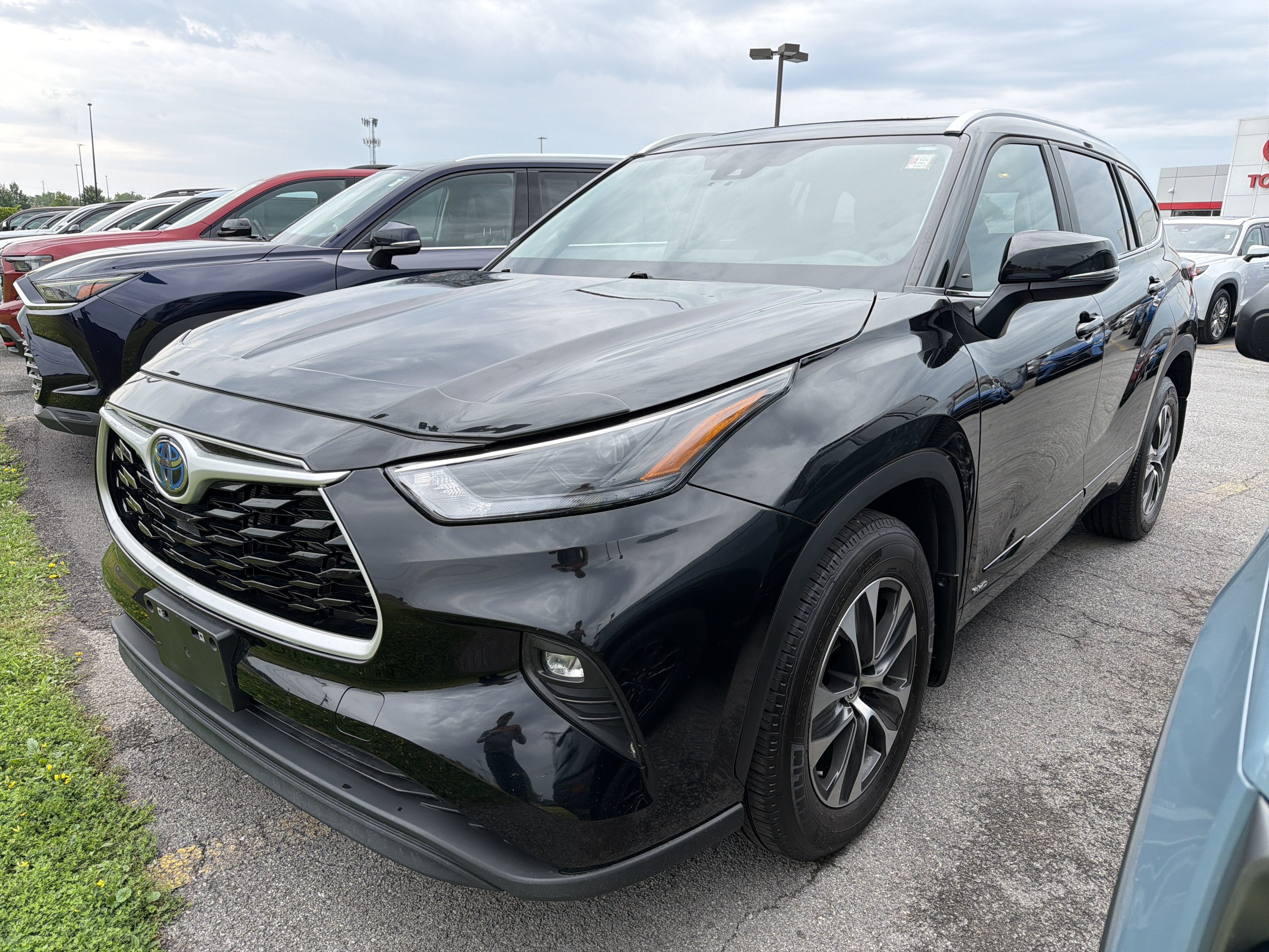 2023 Toyota Highlander Hybrid XLE