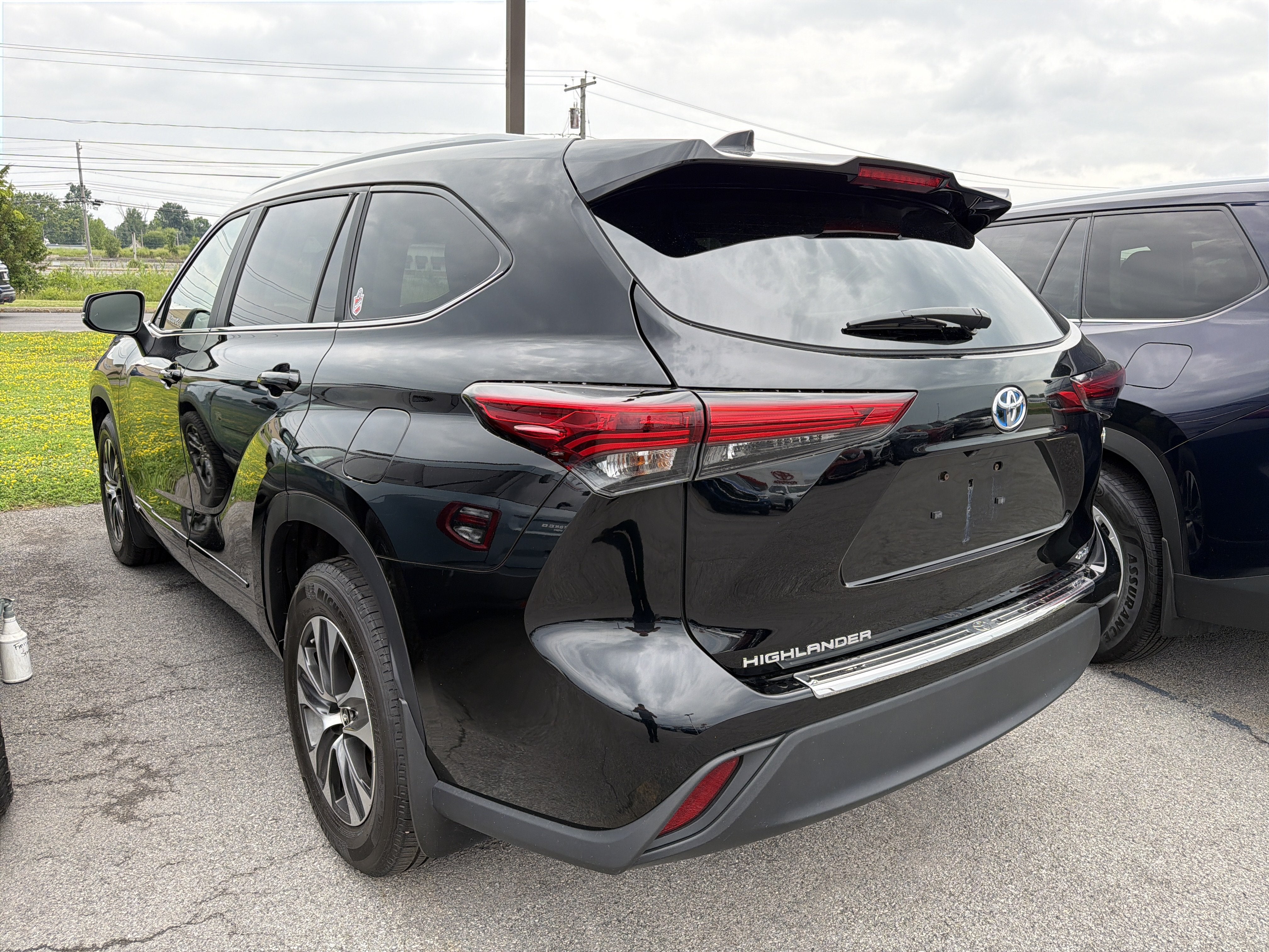 2023 Toyota Highlander Hybrid XLE