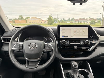 2023 Toyota Highlander Hybrid XLE