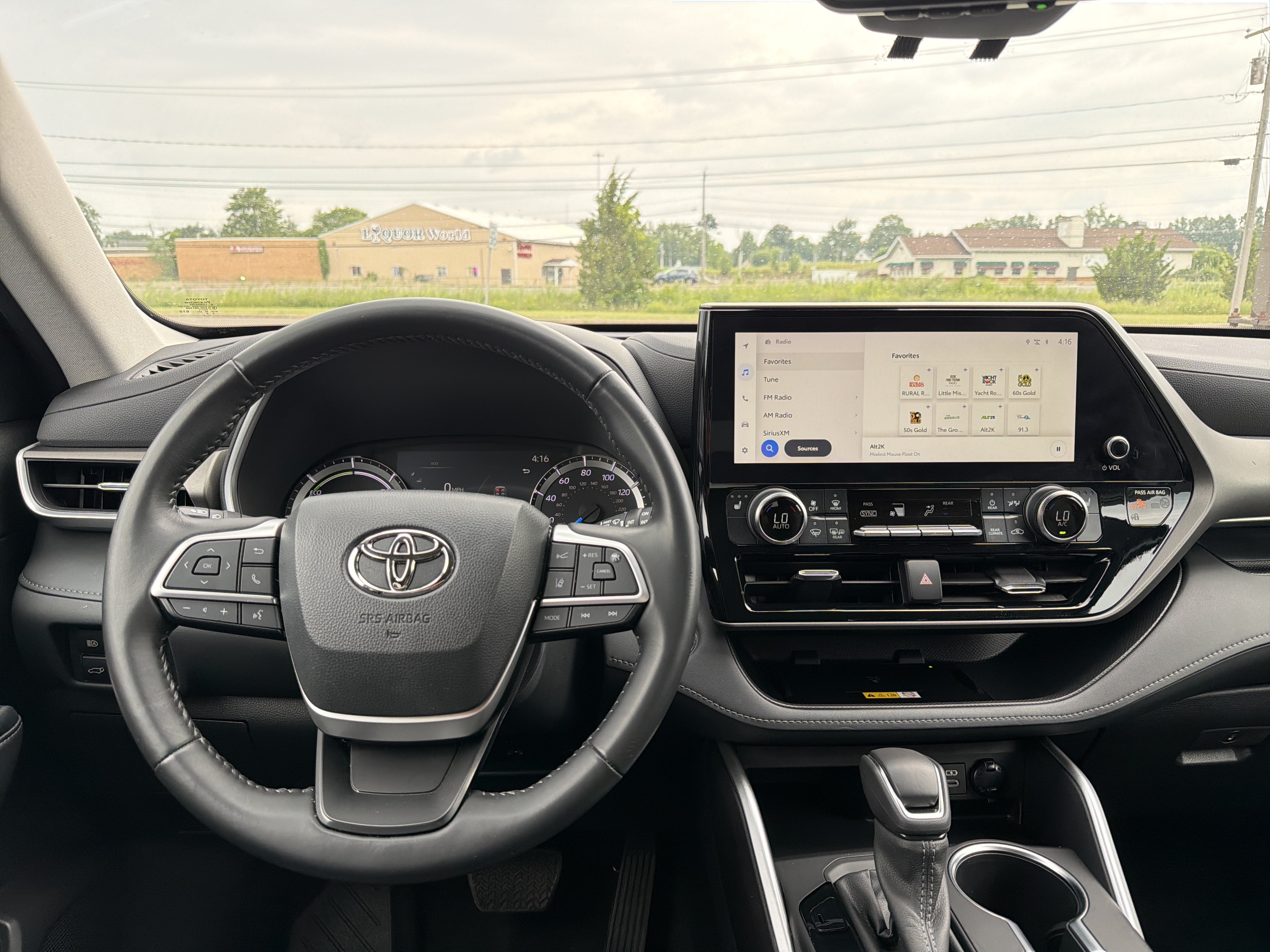2023 Toyota Highlander Hybrid XLE