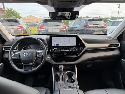 2023 Toyota Highlander XLE