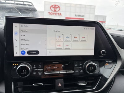 2024 Toyota Highlander XLE