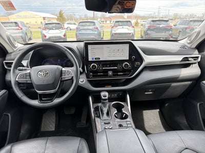 2024 Toyota Highlander Platinum