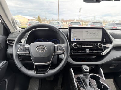 2024 Toyota Highlander Platinum
