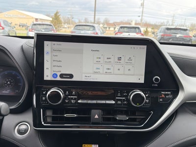 2024 Toyota Highlander Platinum