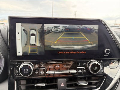 2024 Toyota Highlander Platinum