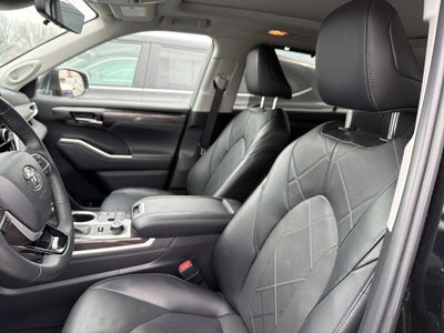 2024 Toyota Highlander Platinum