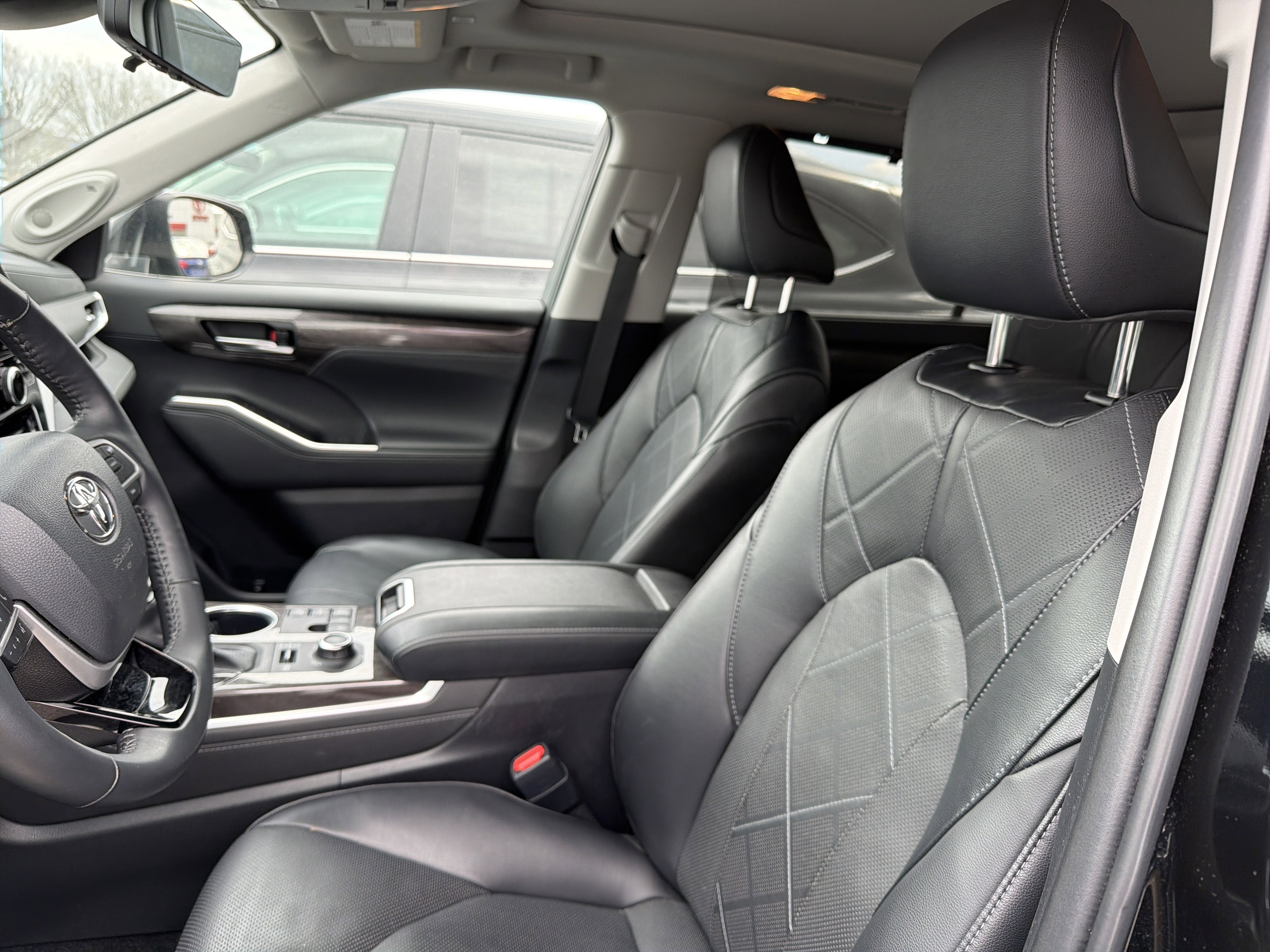 2024 Toyota Highlander Platinum