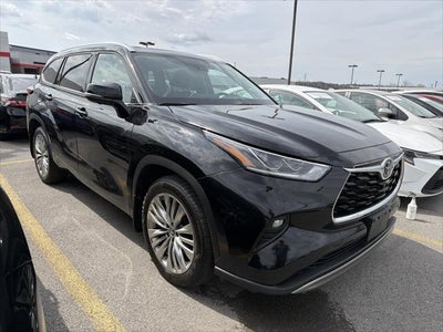 2024 Toyota Highlander Platinum