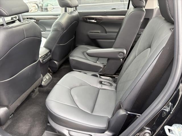 2024 Toyota Highlander Platinum
