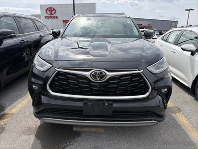 2024 Toyota Highlander Platinum