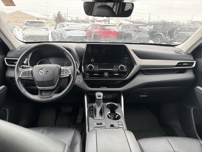 2023 Toyota Highlander Base