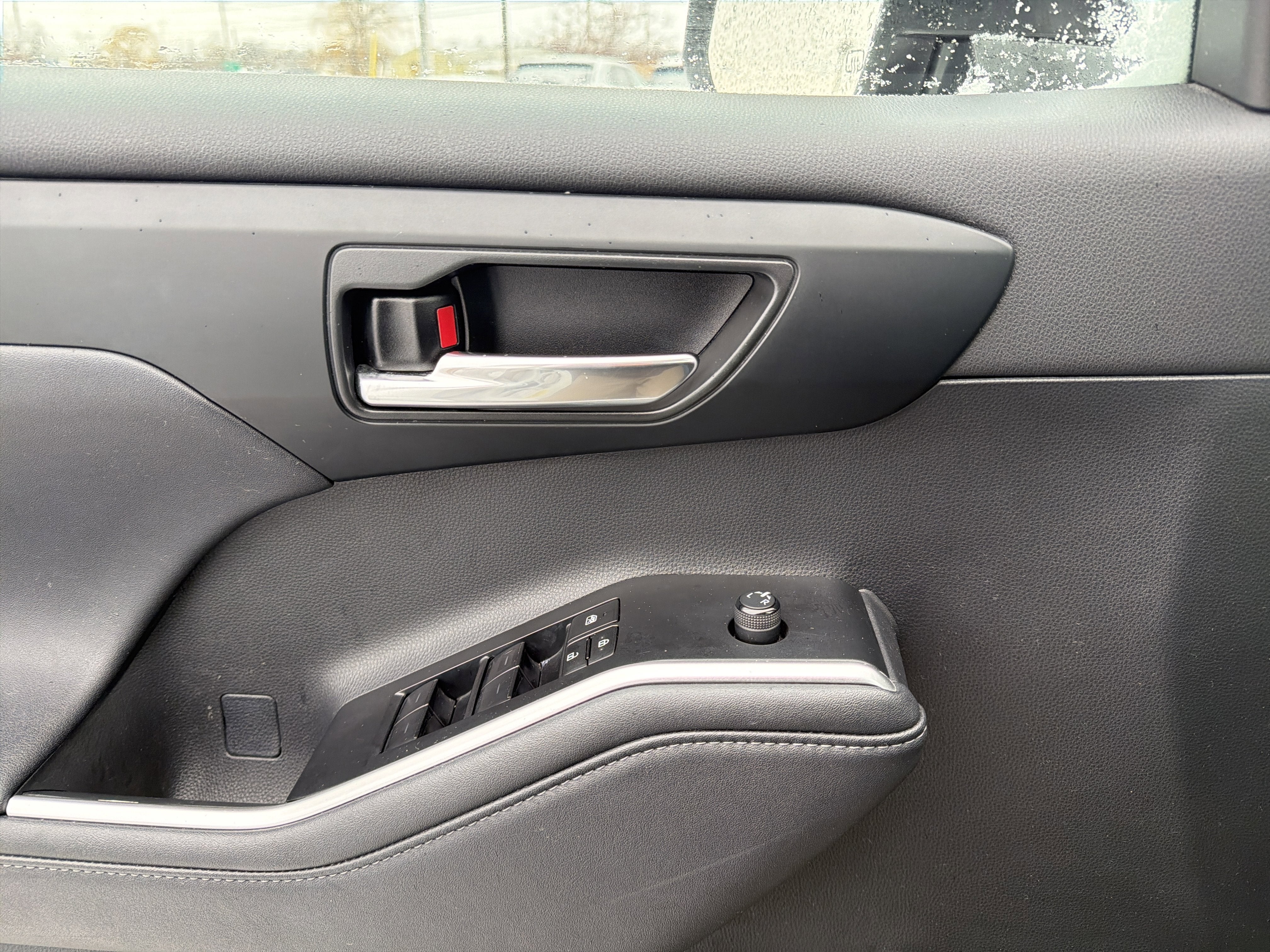 2023 Toyota Highlander Base