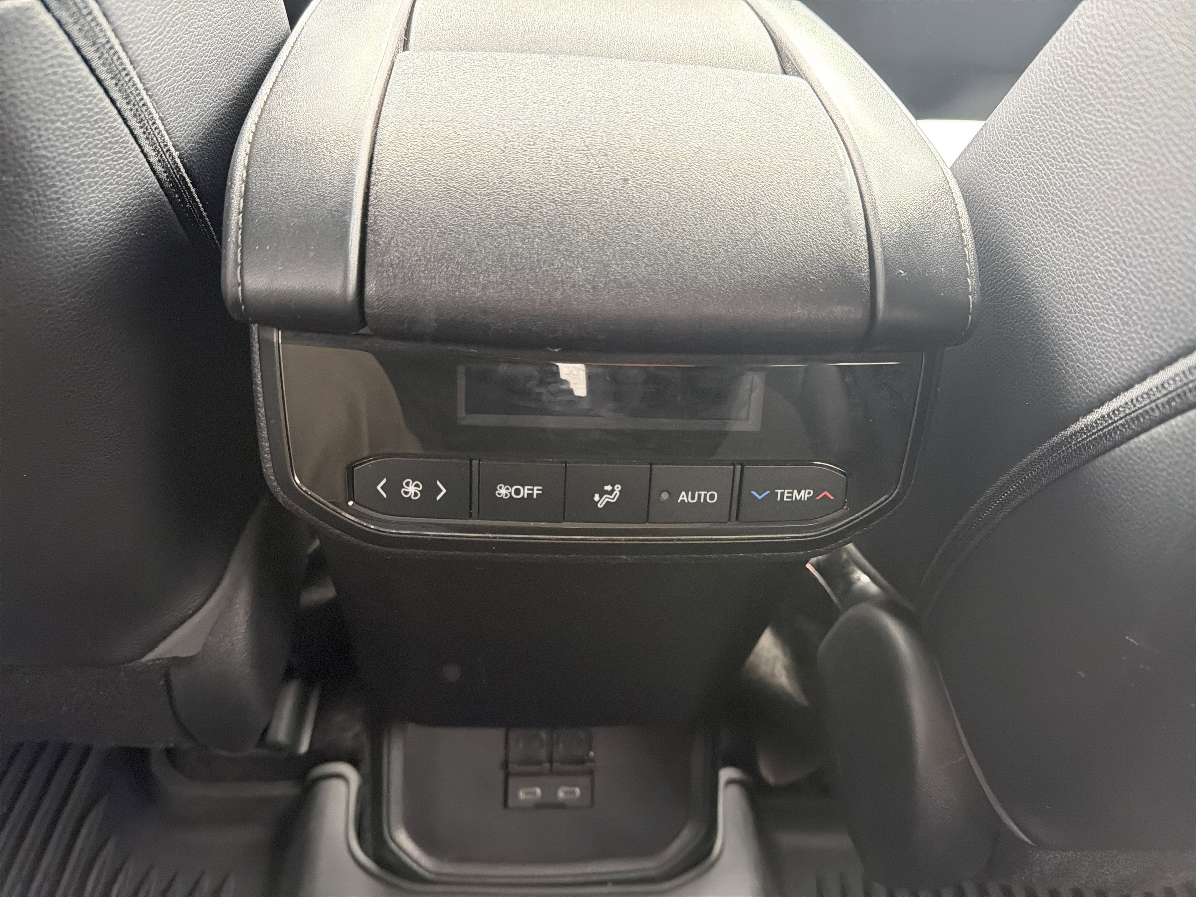 2023 Toyota Highlander Base