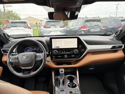 2023 Toyota Highlander Platinum