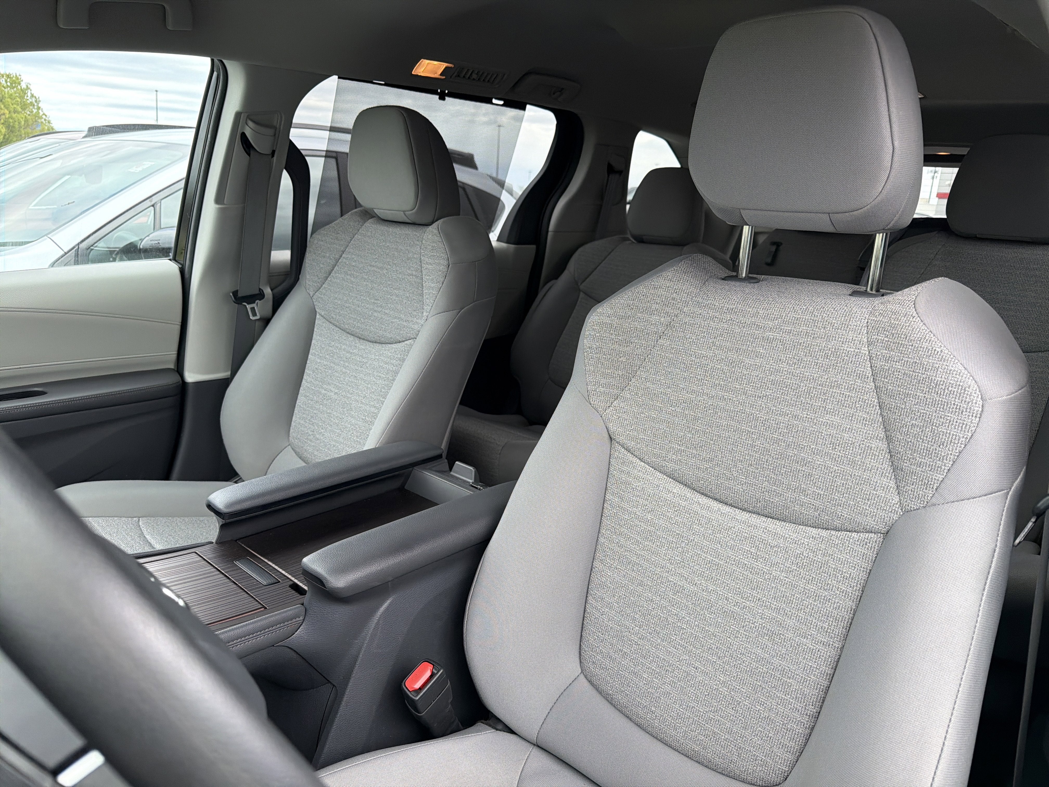 2021 Toyota Sienna LE