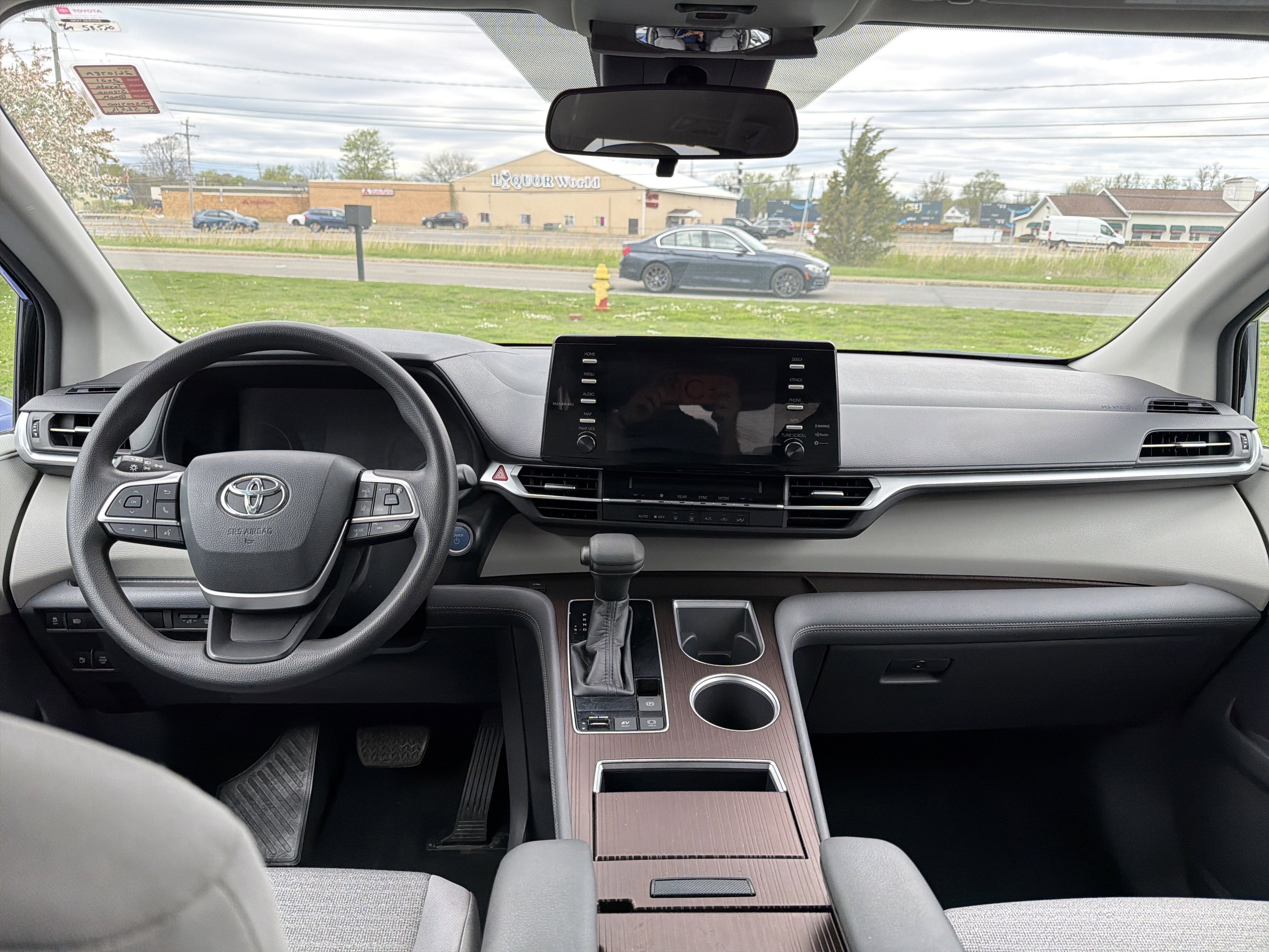 2021 Toyota Sienna LE