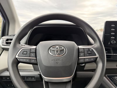 2021 Toyota Sienna LE