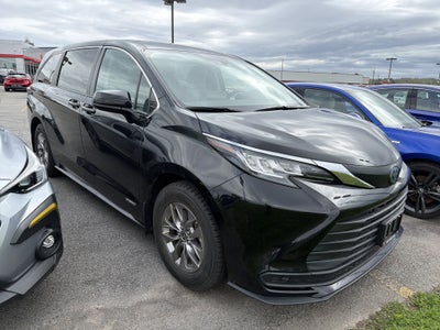 2021 Toyota Sienna LE