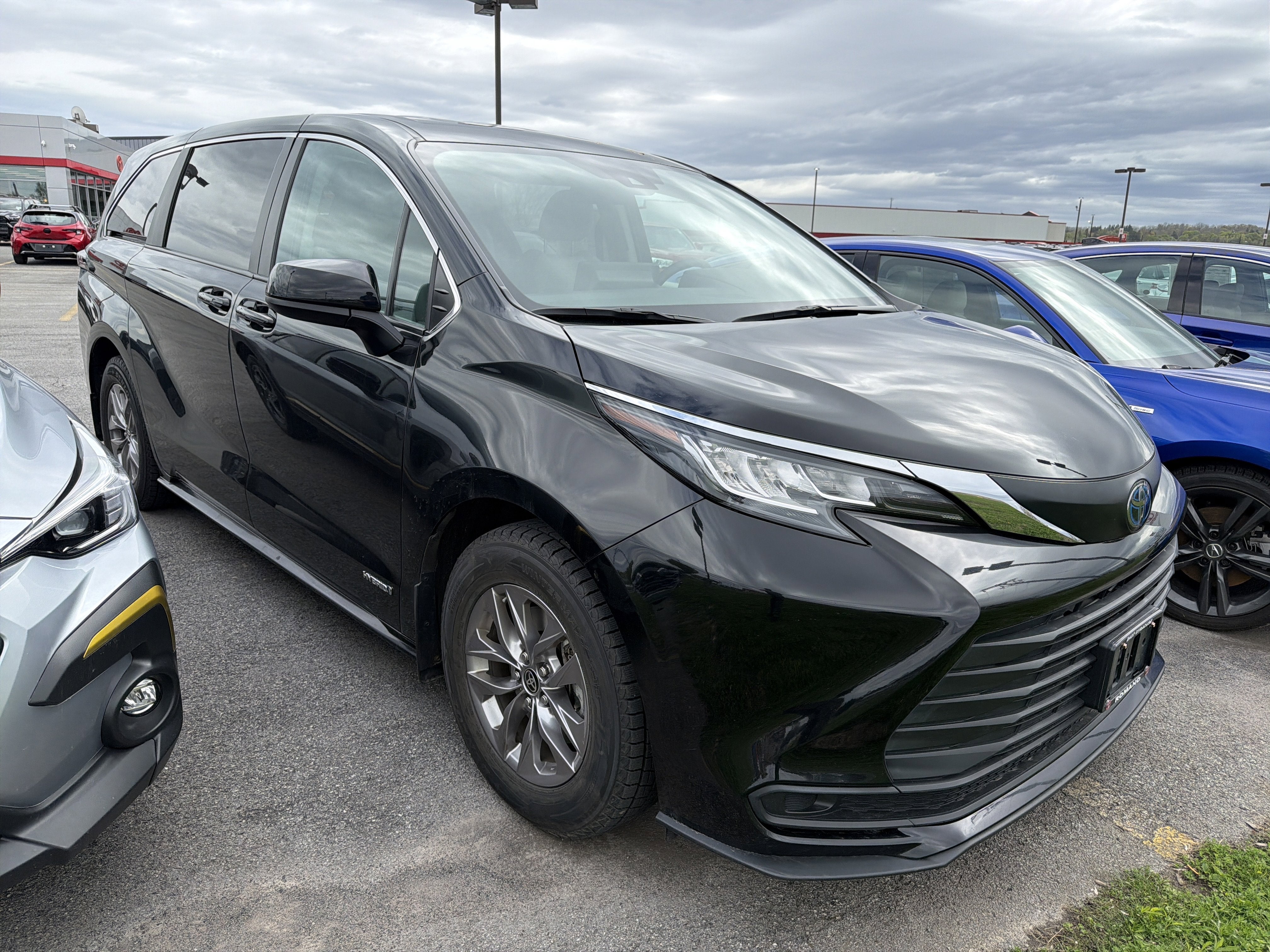 2021 Toyota Sienna LE