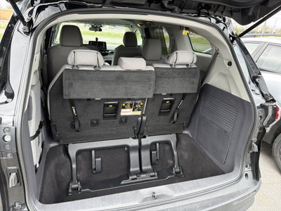 2021 Toyota Sienna LE