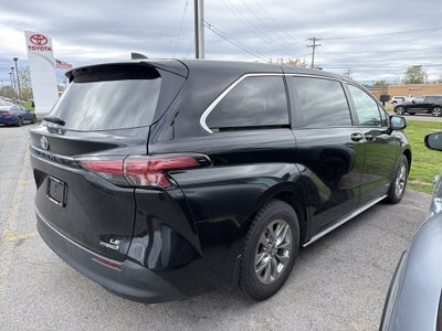 2021 Toyota Sienna LE