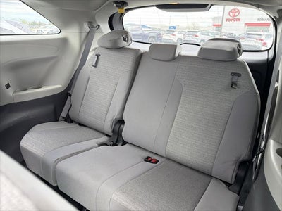 2021 Toyota Sienna LE