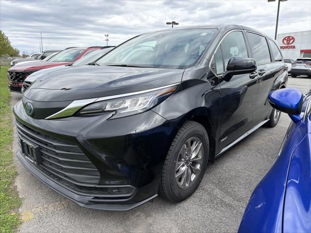 2021 Toyota Sienna LE