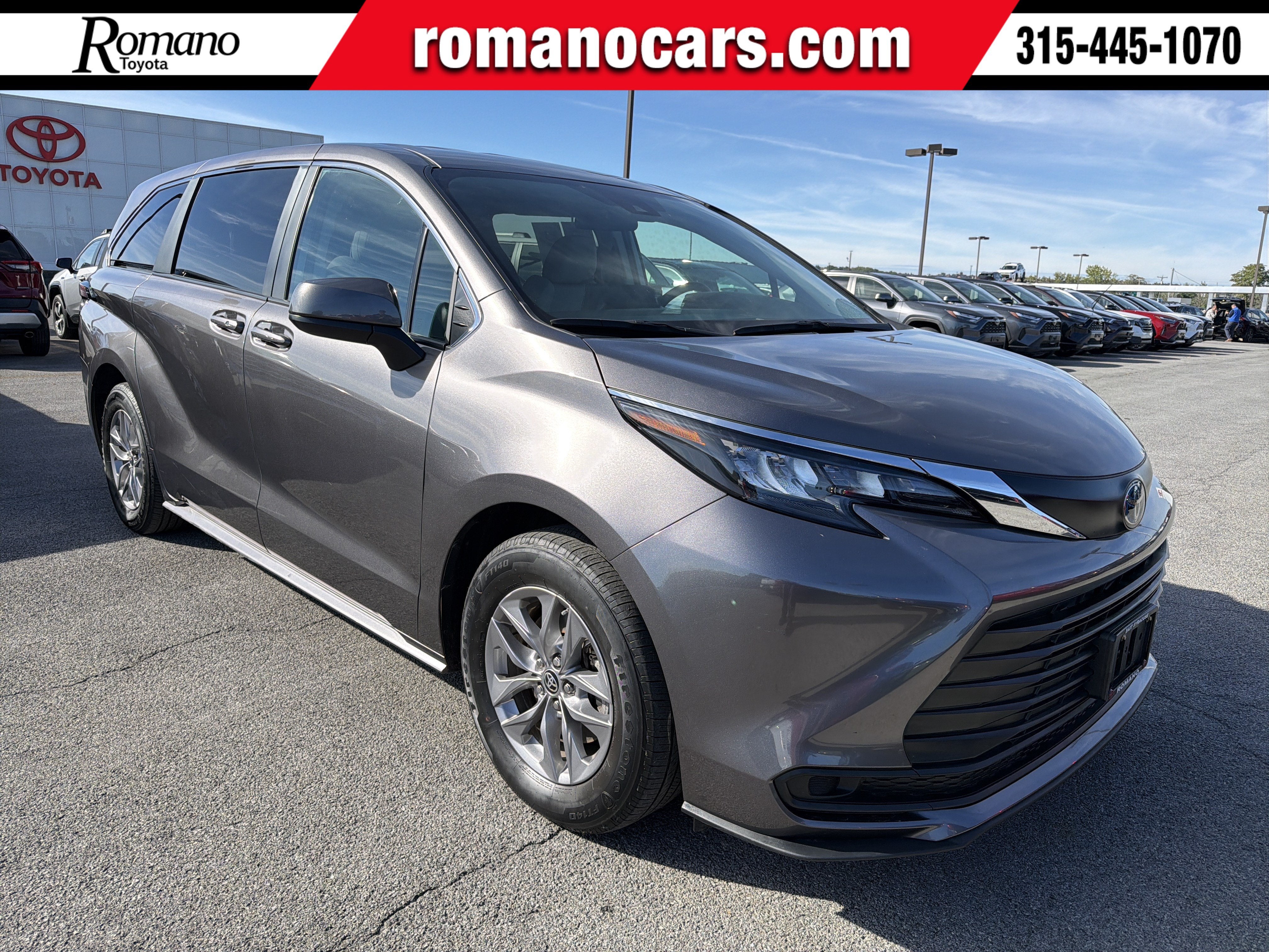 2024 Toyota Sienna LE