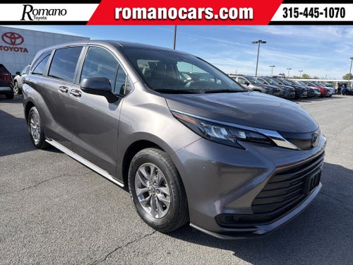 2024 Toyota Sienna LE